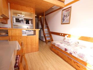 Appartement cosy 2 pièces, 5 pers, balcon sud, centre station, proche pistes et commerces - FR-1-411-364 - Landry - 0