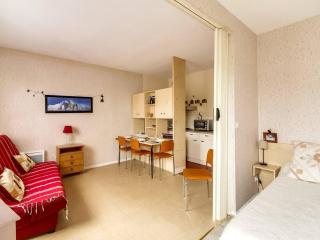 Studio en centre-ville avec 2 coins nuit, cuisine équipée et proche télécabine - 5 pers. - FR-1-401-116 - 0