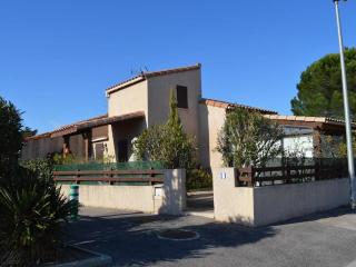 Villa climatisée 3 pièces, 6 couchages avec terrasse, piscine et parking à Saint-Cyprien - FR-1-225D-532 - Saint-Cyprien Plage - 0