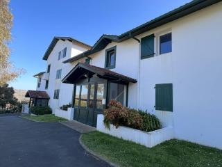 Appartement T2 confortable avec terrasse sud et parking, au calme, proche commerces, petit animal accepté - FR-1-495-6 - Cambo-les-Bains - 0