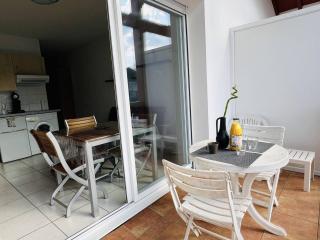 Appartement T1 Bis avec Terrasse et Piscine à Cambo-les-Bains, 1 Chambre, Parking Privé - FR-1-495-4 - Cambo-les-Bains - 1