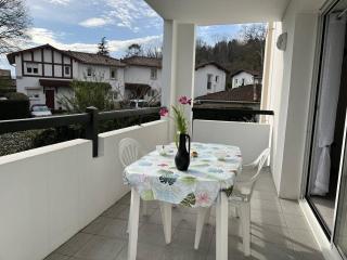 Appartement T2 Confortable avec Terrasse, Proche Centre Ville et Thermes, Cambo-les-Bains - FR-1-495-30 - Cambo-les-Bains - 3