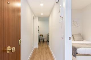 Moderno y Acogedor Apartamento en Atocha 4 PAX A/C - Madrid - 4