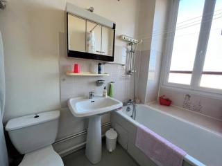 Studio lumineux à Cambo-les-Bains, proche thermes, coin nuit, kitchenette, internet, animaux acceptés - FR-1-495-10 - Cambo-les-Bains - 3