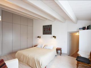 Maison de Charme au Centre du Village avec Cheminée et Cuisine Équipée - FR-1-434-56 - 7