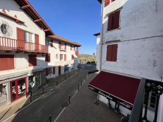 T2 lumineux en centre-ville à Cambo-les-Bains avec animaux tolérés - FR-1-495-79 - Cambo-les-Bains - 3