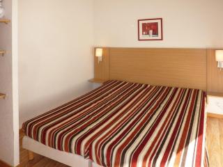 Grand appartement pour 8 avec piscine intérieure chauffée, jacuzzi et grande terrasse exposée sud - FR-1-322-378 - Les Orres - 7