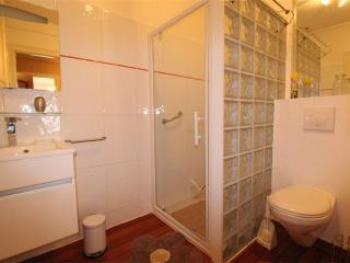 Grand T2 Ensoleillé à Luchon, Face aux Thermes, pour 4 Pers., Proche Télécabine - FR-1-313-165 - Luchon - 8