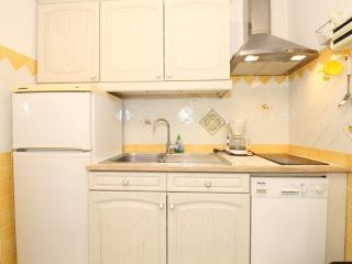 Appartement T1 avec cuisine équipée et parking, proche thermes et commerces à Balaruc-les-Bains - FR-1-553-129 - 9