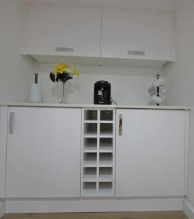 Oasis, Central Self Contained Flat by CozyNest - 2