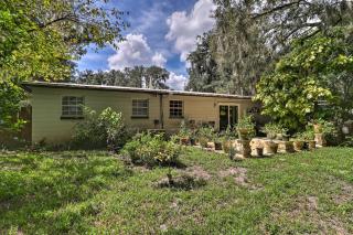 Jacksonville Getaway with Yard about 2 Mi to Beach! - 8