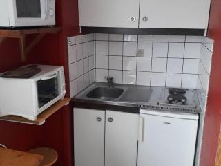 Studio 6 pers, proche pistes, parking, ascenseur, casier à skis, kitchenette équipée - FR-1-602-36 - Arette - 3