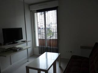 Studio au pied des pistes, 4 pers., kitchenette, casier à skis, parkings gratuits - FR-1-602-68 - 2