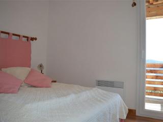 Appartement T4 aux Angles avec Balcon et Parking - FR-1-593-2 - Les Angles - 4
