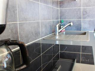 Superbe T2 climatisé à 50m de la plage, piscine, parking, 5 pers - FR-1-607-97 - 9