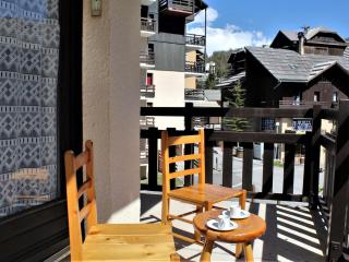 Appartement cosy à Risoul 1850, 3 pièces, 6 couchages, proche pistes et commerces, balcon ensoleillé - FR-1-330-517 - 3