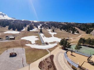 Studio cosy avec vue sur le front de neige, proche télésiège et commerces - FR-1-525-200 - 7