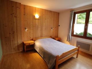 Appartement lumineux 75m² pour 4, coeur Arêches, terrasse, 2 chambres, parking privé, proche tout - FR-1-342-236 - Beaufort - 7