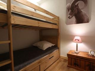 Appartement rénové 50m² Val Thorens - 5 pers, 2 balcons, WiFi, skis aux pieds, près commerces et restos - FR-1-637-3 - 2