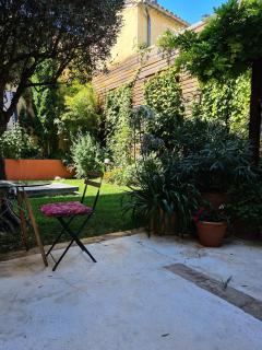 Suite indépendante avec 1 chambre et 1 bureau - 1