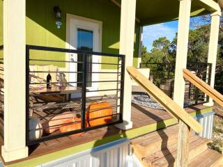Cozy Tiny Home in the Hills - Fischer - 7