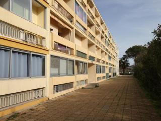 Studio rénové avec wifi, balcon et climatisation à Balaruc-les-Bains - FR-1-553-53 - 1