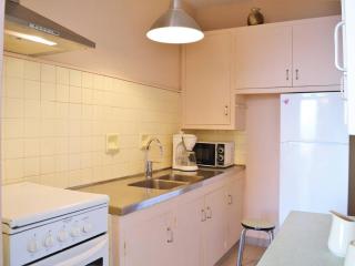 Appartement T2 climatisé, terrasse, plage à 3 couchages - FR-1-251-379 - Le Lavandou - 2