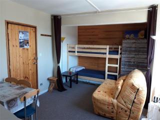 Studio cosy avec accès direct aux pistes à Arette - 4 personnes, casier à skis, parking gratuit - FR-1-602-62 - 0