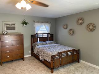 Walk To Siesta Beach, Restaurants, Shopping & More! - Sarasota - 6