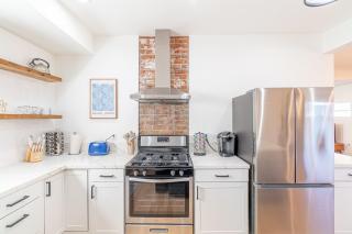 Luxury 4-bed home in Riverside Heights! - Reno - 1
