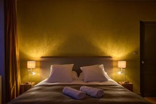 Appartement Montagnon - Les Suites du Palais - Classé 4 étoiles, parking privé, vue cathédrale, 3 chambres, PRIMO C0NCIERGERIE - Nevers - 4