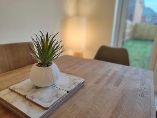 Saxon Corner: BRAND NEW 3 bedroom House - Emsworth - 4