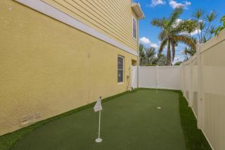 Absolute Paradise - 2114 Avenue A - 5