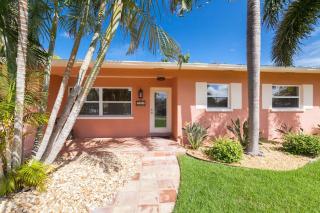 Beach Walk - 208 - 67th St - 2