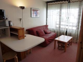 Studio 4 pers avec balcon sur les pistes, parking gratuit, casier à skis et kitchenette aménagée - FR-1-602-32 - Arette - 0