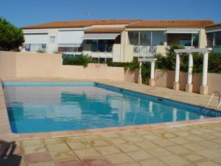 T3 en Rez-de-Jardin avec Piscine, Parking, Clim et Proche Mer à Agde - FR-1-607-58 - Le Cap d'Agde - 9