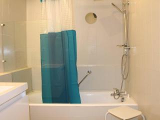 Villeneuve-Loubet : Appartement avec Terrasse, Climatisation et Garage - FR-1-252A-34 - 1