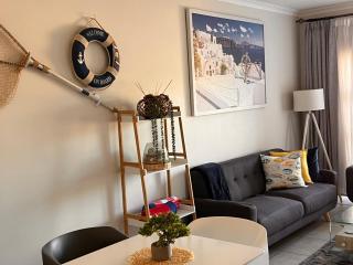 The Blyde Crystal Lagoon Luxurious Apartment - 3