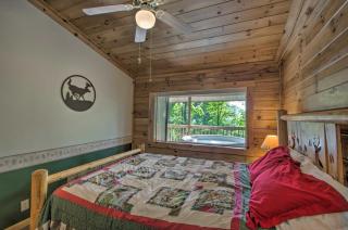 Peaceful Bryson City Cabin - Fire Pit and Hot Tub! - Bryson City - 1