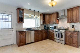 4 Bedroom West Hills Charmer with Pool and Jacuzzi - Los Angeles - 4