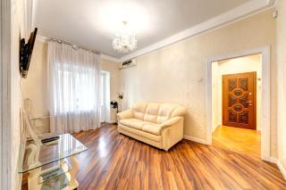 Apartments with 3 rooms near Palace Ukraine - Kiev - 0