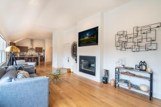 Modern on 9th - 9