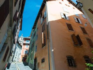 Charmant T3 rénové au cœur de Briançon – Idéal pour 4, bien équipé, proche bus et parking - FR-1-330C-102 - 8