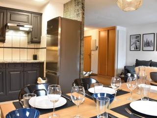 Appartement cosy 2 chambres, proche commodités et pistes, balcon sud, parking, piscine été - FR-1-180-382 - Les Allues - 6