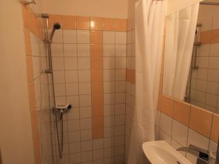 Appartement historique avec 4 chambres, parking, à proximité des attractions à Toul - FR-1-584-114 - Toul - 8