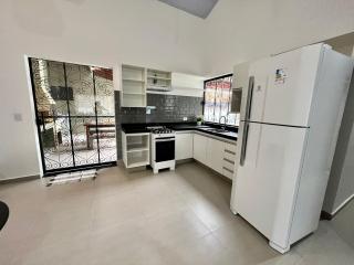 Aconchego Lázaro com piscina próximo a praia! - 2