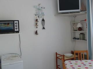 Appartement 2 étoiles avec piscine, balcon, 2 chambres, proche plage - Le Lavandou - FR-1-308-92 - Le Lavandou - 1