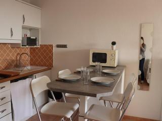 Studio-cabine lumineux avec terrasse, parking, proche plage - FR-1-100-119 - Cavalaire-sur-Mer - 4