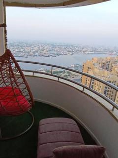 شقة فخمة وواسعة تسع عائلة كبيرة - Ajman - 2