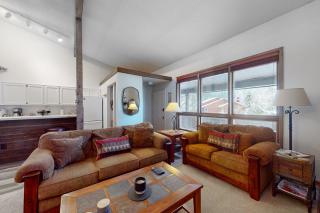 Mountain Living - 8